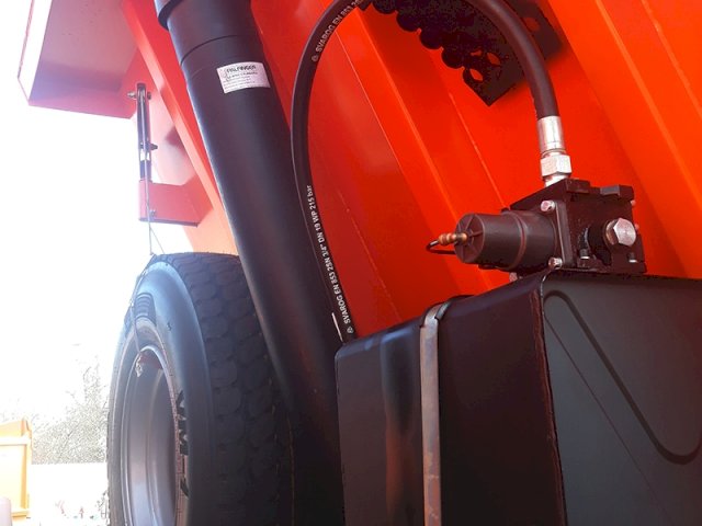 Фото №10: Самосвал КАМАЗ-6520 (20 тонн, 6х4)